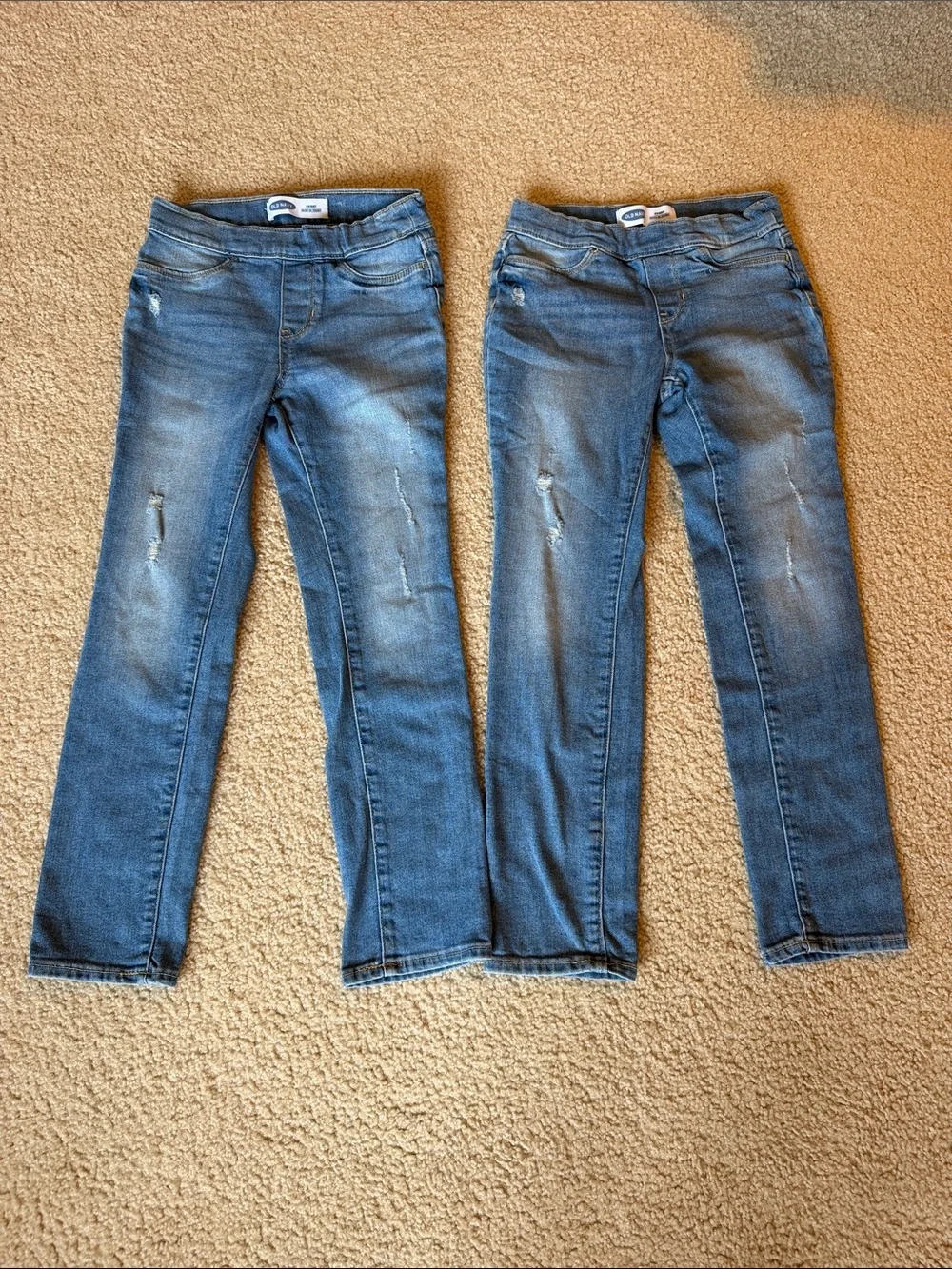 Old Navy Blue Skinny Jeans Pair with Light Knee Distress